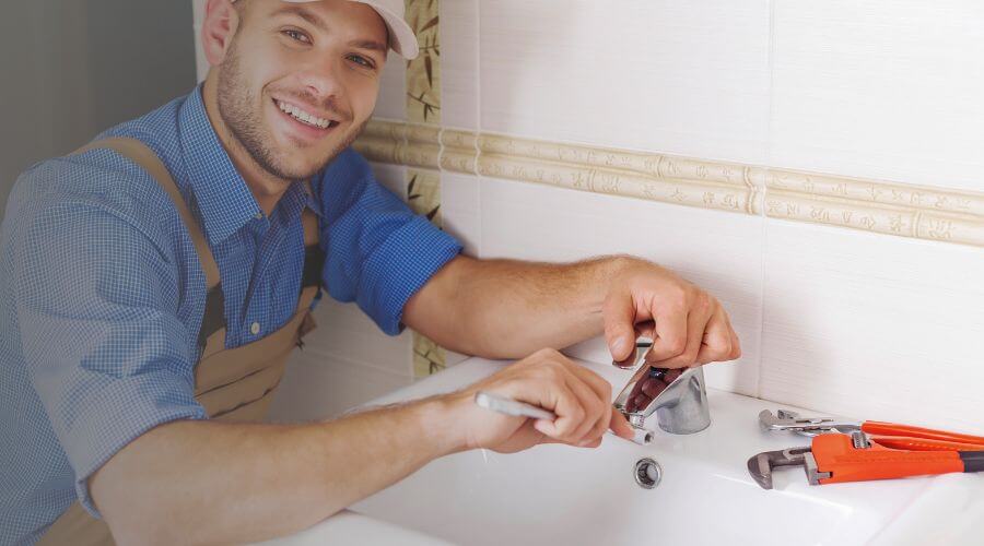 Faucet cartridge replacement in Tecumseh, MO